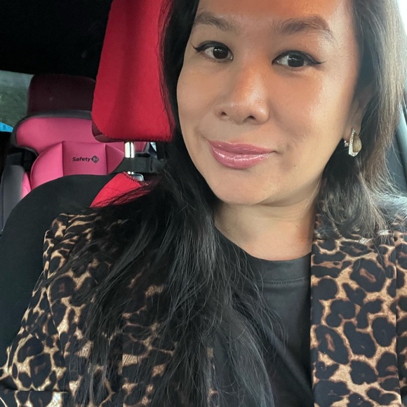 Meet your Posher, Glam On Demand - Picture 2 of 16